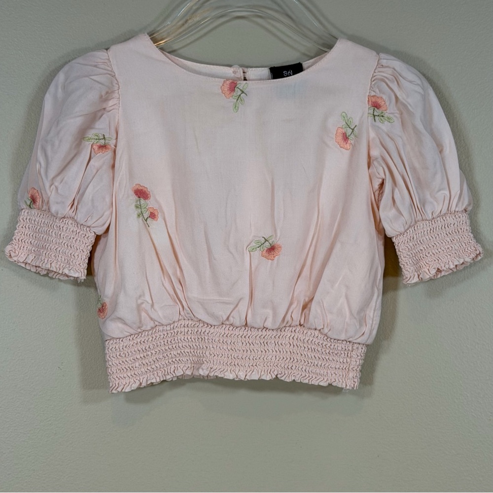 Something Navy pink puff-sleeve smocked crop top with floral embroidery size 3m